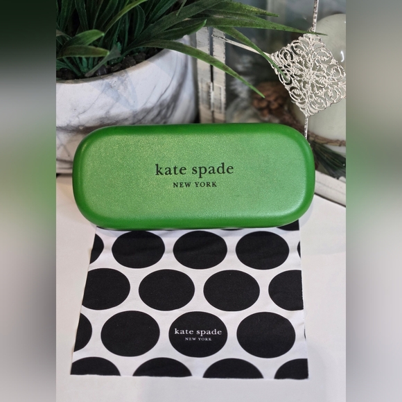 kate spade Accessories - Kate Spade Glasses Case With Branded Cleaning Cloth